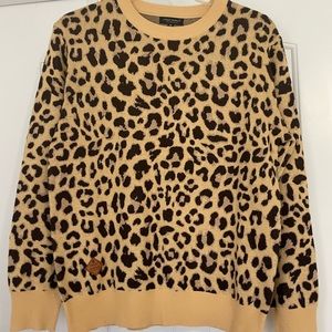 Leopard print Simply southern sweater. Size medium. Perfect condition.